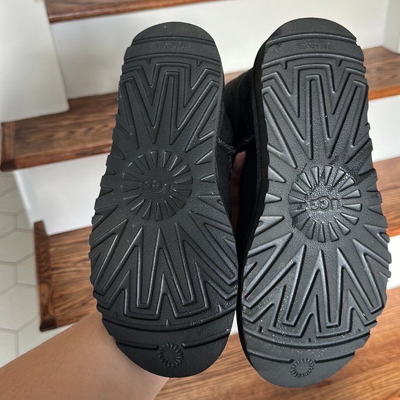 Ugg classic boots - Picture 2 of 4